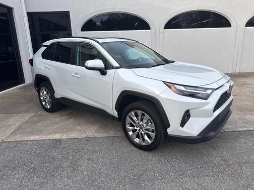 2025 Toyota RAV4 XLE Premium