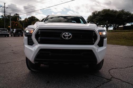 2025 Toyota Tacoma SR