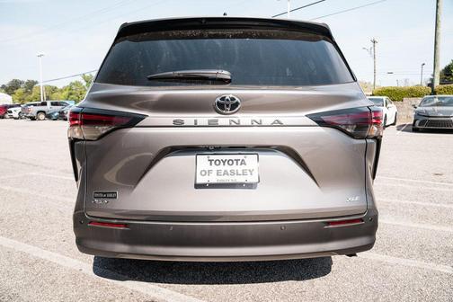 Heavy Metal 2026 Toyota Sienna XLE