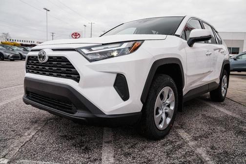 2025 Toyota RAV4 LE