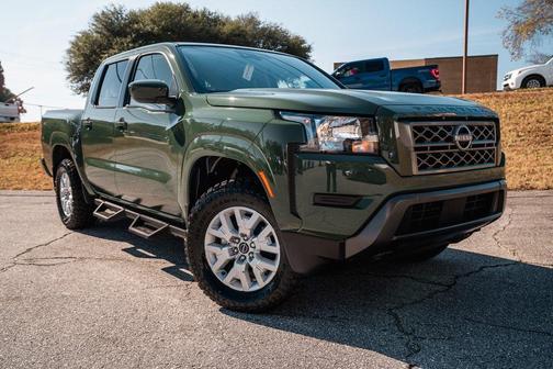 2023 Nissan Frontier SV
