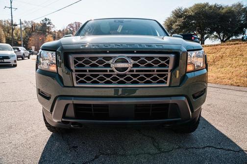2023 Nissan Frontier SV