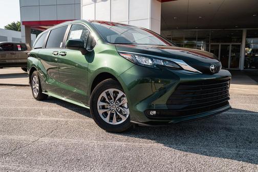 Cypress 2026 Toyota Sienna XLE