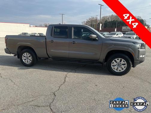 2024 Nissan Frontier SV