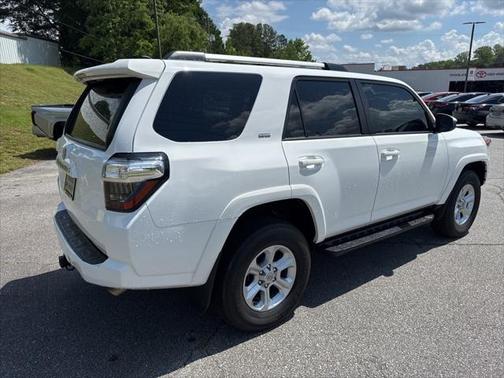 2022 Toyota 4Runner SR5
