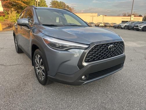 2023 Toyota Corolla Cross XLE