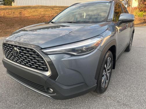 2023 Toyota Corolla Cross XLE