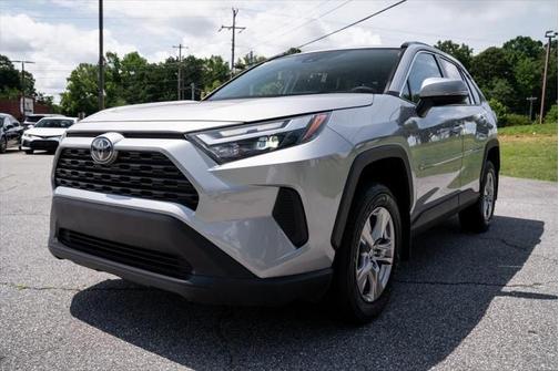 2022 Toyota RAV4 XLE