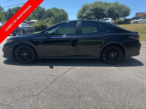 Midnight Black Metallic 2021 Toyota Camry SE