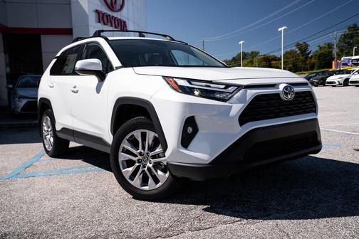 2025 Toyota RAV4 XLE Premium