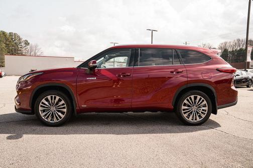 2021 Toyota Highlander Hybrid Platinum