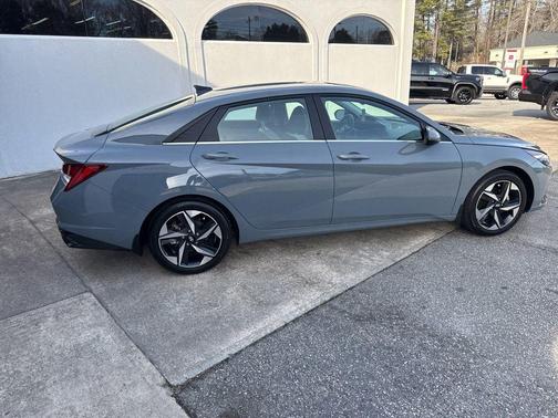 2023 Hyundai ELANTRA HEV Limited