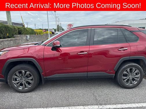Pearl 2025 Toyota RAV4 Hybrid Limited