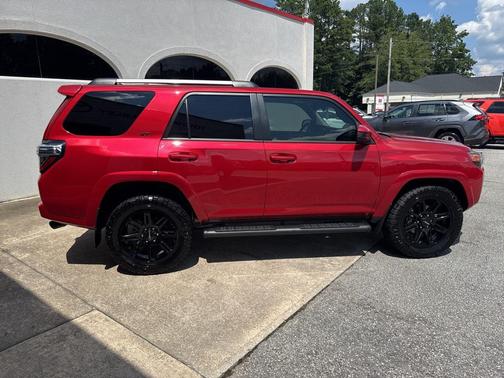 2022 Toyota 4Runner SR5