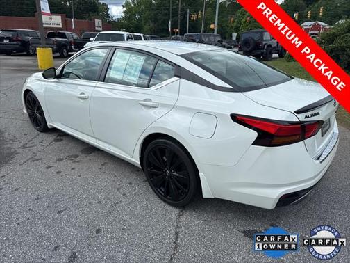 2022 Nissan Altima SR FWD