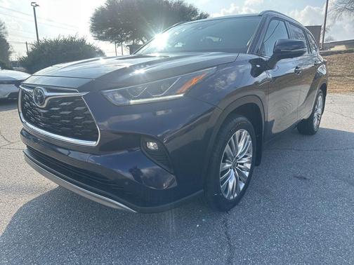 2024 Toyota Highlander Platinum