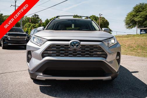 Silver Sky Metallic 2019 Toyota RAV4 Hybrid SE