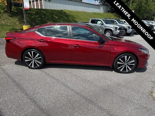 2021 Nissan Altima SR FWD
