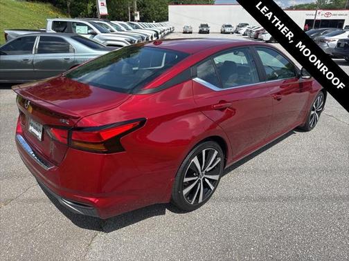 2021 Nissan Altima SR FWD