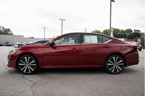 2021 Nissan Altima SR FWD