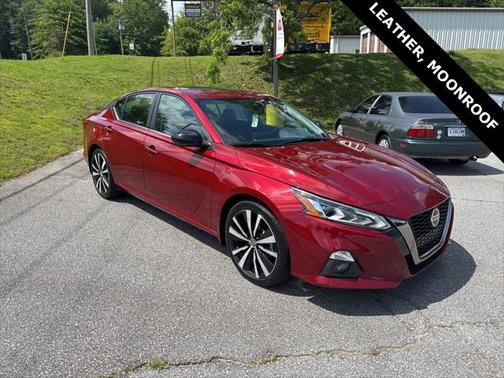 2021 Nissan Altima SR FWD