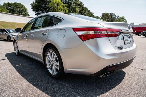 Classic Silver Metallic 2014 Toyota Avalon XLE