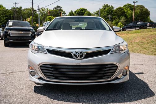 Classic Silver Metallic 2014 Toyota Avalon XLE
