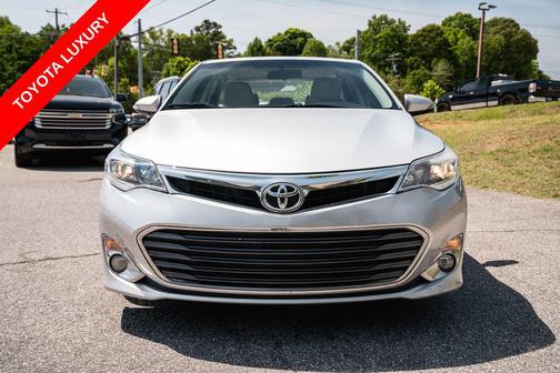 Classic Silver Metallic 2014 Toyota Avalon XLE