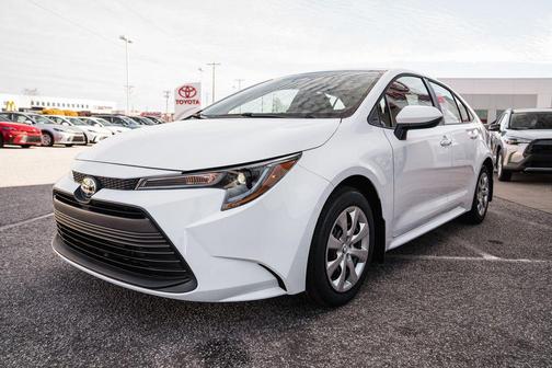 2026 Toyota Corolla LE