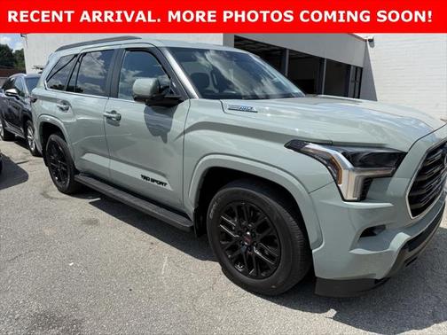 2024 Toyota Sequoia SR5