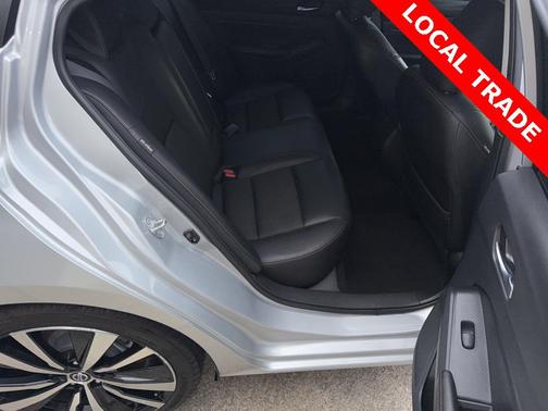 2021 Nissan Altima SR FWD