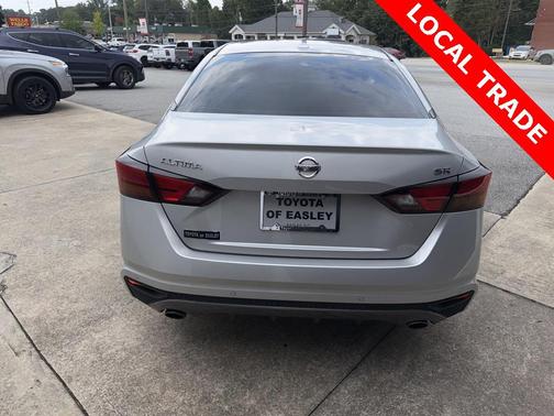 2021 Nissan Altima SR FWD