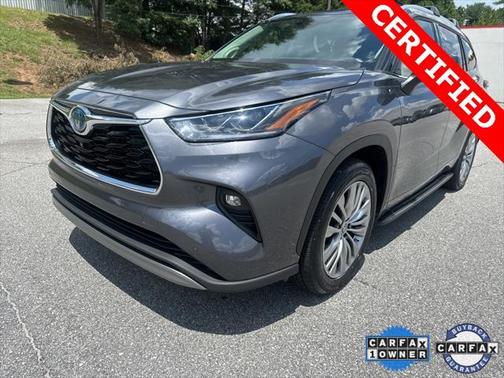 2023 Toyota Highlander Hybrid Platinum