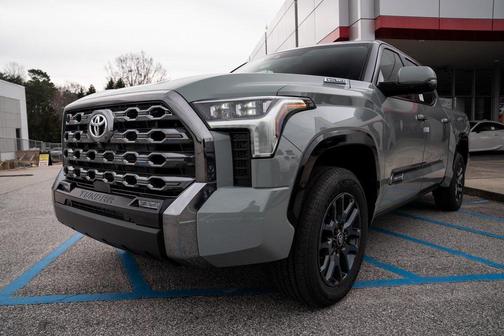 2025 Toyota Tundra Hybrid Platinum