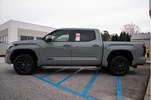 2025 Toyota Tundra Hybrid Platinum