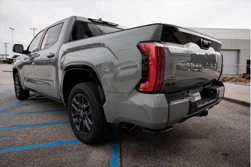 2025 Toyota Tundra Hybrid Platinum