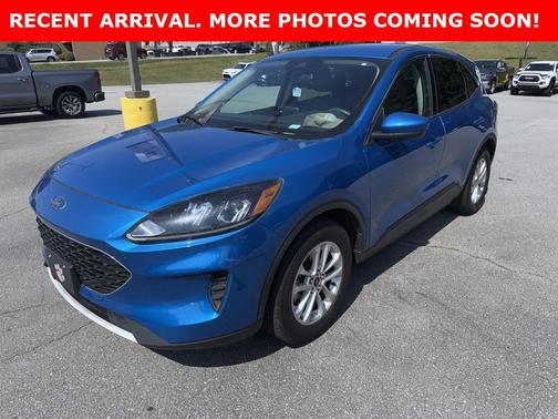 2020 Ford Escape SE