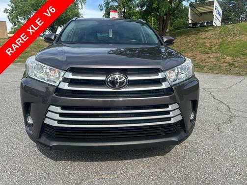 Predawn Gray Mica 2019 Toyota Highlander XLE