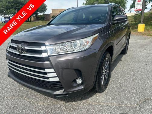 Predawn Gray Mica 2019 Toyota Highlander XLE