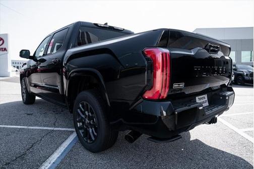 2025 Toyota Tundra Hybrid Platinum