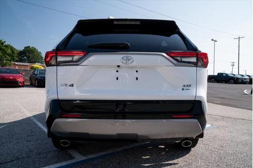2025 Toyota RAV4 Hybrid SE