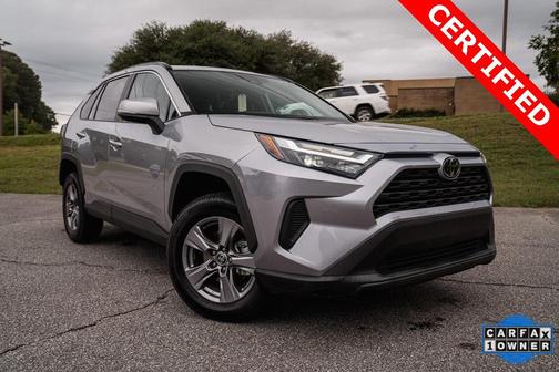 2022 Toyota RAV4 XLE