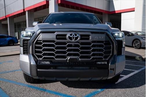 2025 Toyota Tundra Hybrid Platinum