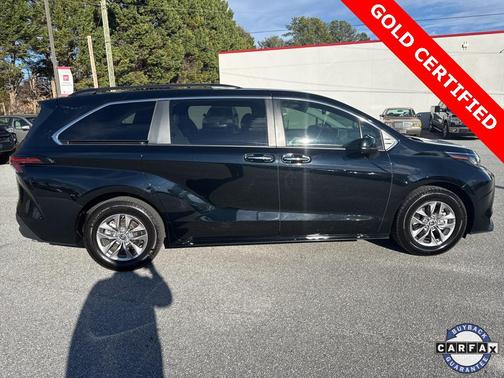 2023 Toyota Sienna XLE