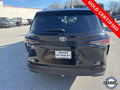 2023 Toyota Sienna XLE