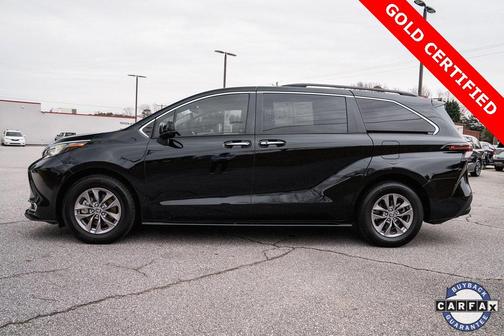 2023 Toyota Sienna XLE