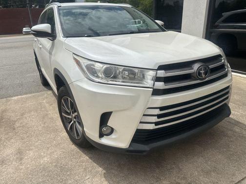 Blizzard Pearl 2018 Toyota Highlander XLE