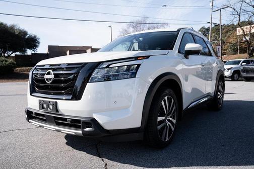 2024 Nissan Pathfinder Platinum 4WD
