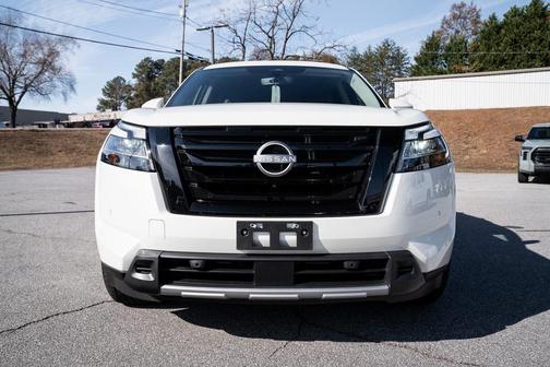 2024 Nissan Pathfinder Platinum 4WD