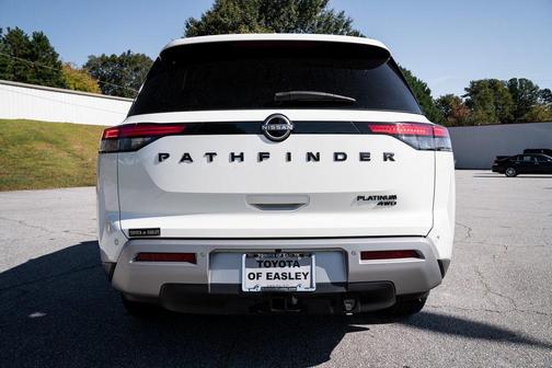 2024 Nissan Pathfinder Platinum 4WD